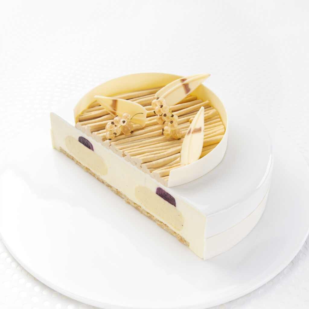 Vanilla Cremeux torte